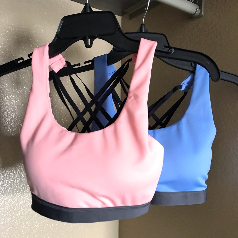 ‼️LOWEST‼️ Strappy Cross Back Sports Bra - Picture 2 of 7